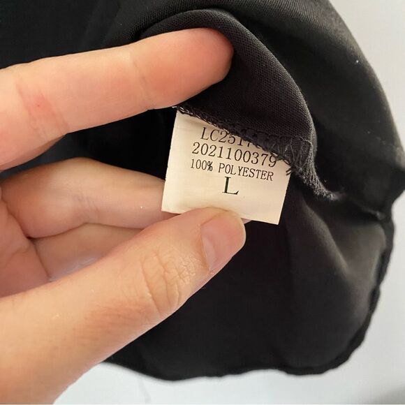Women’s Black Short Layered Bell Sleeve Blouse size L Keyhole On the back Button - Picture 2 of 3